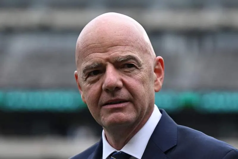 ป้อมปราการที่ไร้ขบวนเกียรติยศ: เมื่อ Gianni Infantino เผชิญหน้ากับกฎเหล็กแห่ง Vancouver