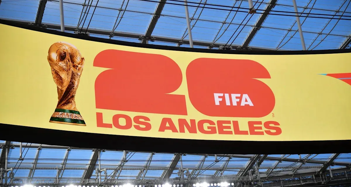 เสียงเพรียกจากสนามหญ้า: Fox และ iHeartMedia ผนึกกำลังร่ายมนต์ FIFA World Cup 2026 ผ่านคลื่นอากาศ
